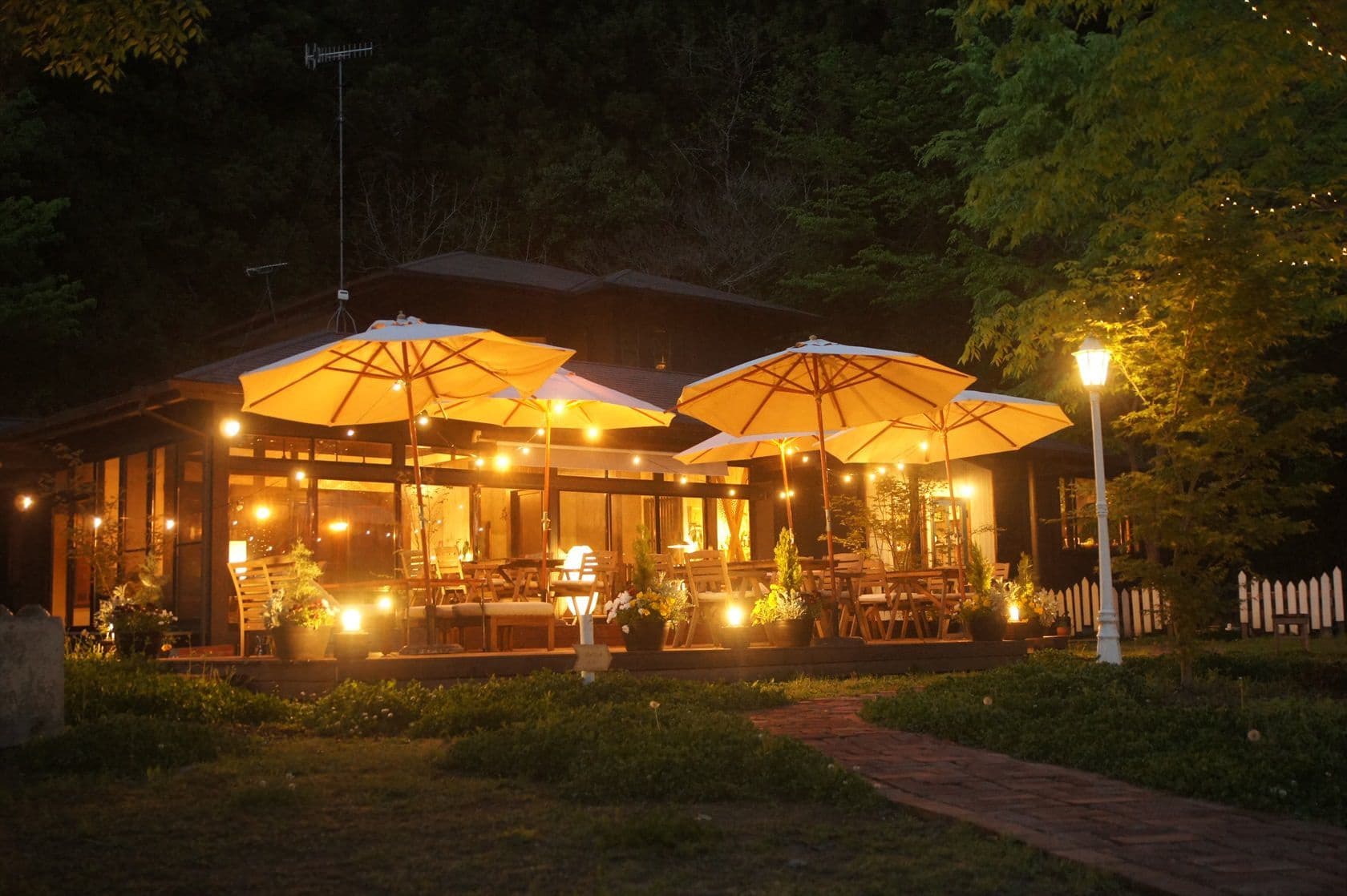 茨城・大子　咲くカフェの夜の風景