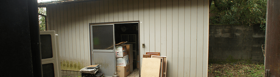 茨城・県北の奥久慈大子町、リノベ―ションカフェ&ゲストハウス、咲くカフェ。リノベーション前のゲストルーム。