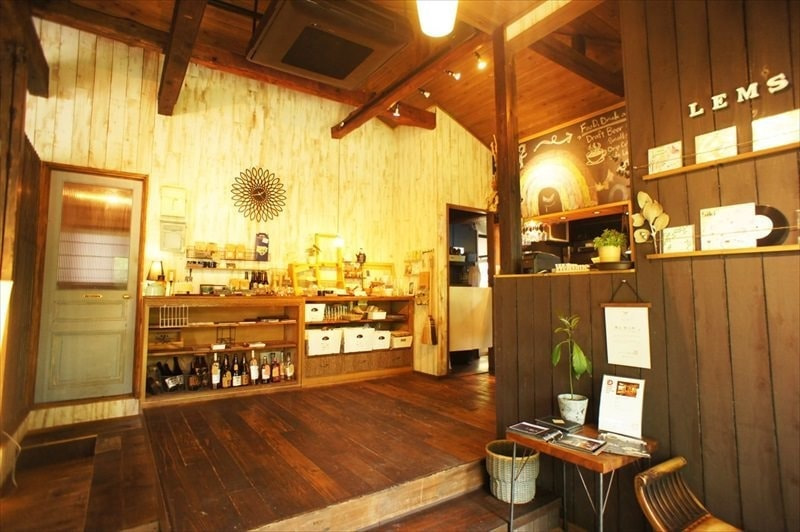 茨城、奥久慈大子町でランチ＆ディナー、コーヒーは、おしゃれリノベーションカフェ＆ゲストハウス　咲くカフェ。北欧インテリア。